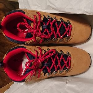 Columbia Youth Newton Ridge Suede boots